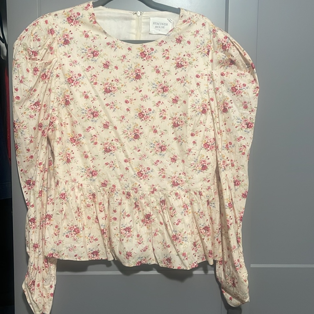 New Without Tags Tuckernuck Hyacinth House Cream and Pink Peplum Blouse
